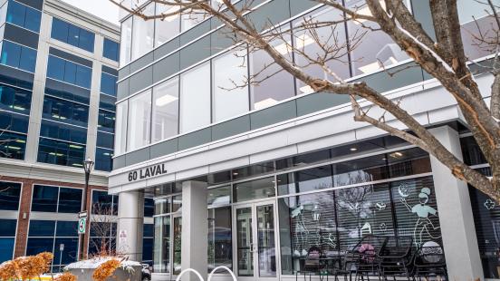 Façade du campus de Gatineau, 60 rue Laval