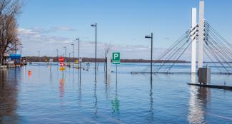 Inondation sur la route